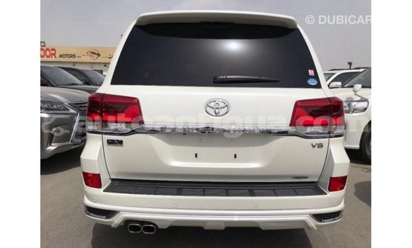 Buy Import Toyota Land Cruiser White Car in Import - Dubai in Antigua Buy Import Toyota Land Cruiser White Car in Import - Dubai in Antigua