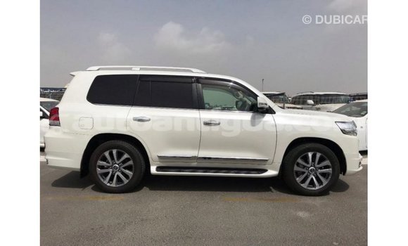 Buy Import Toyota Land Cruiser White Car in Import - Dubai in Antigua Buy Import Toyota Land Cruiser White Car in Import - Dubai in Antigua