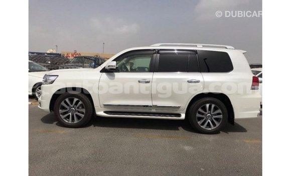 Buy Import Toyota Land Cruiser White Car in Import - Dubai in Antigua Buy Import Toyota Land Cruiser White Car in Import - Dubai in Antigua
