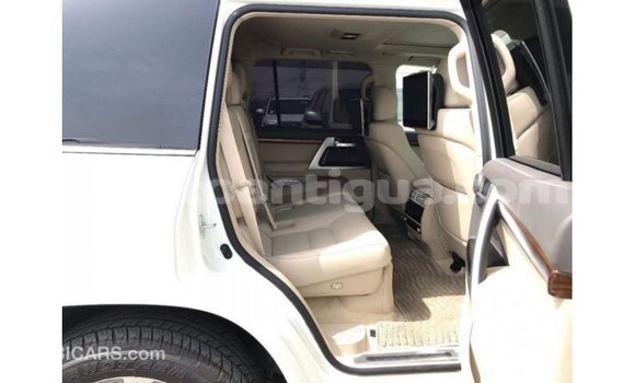 Buy Import Toyota Land Cruiser White Car in Import - Dubai in Antigua Buy Import Toyota Land Cruiser White Car in Import - Dubai in Antigua