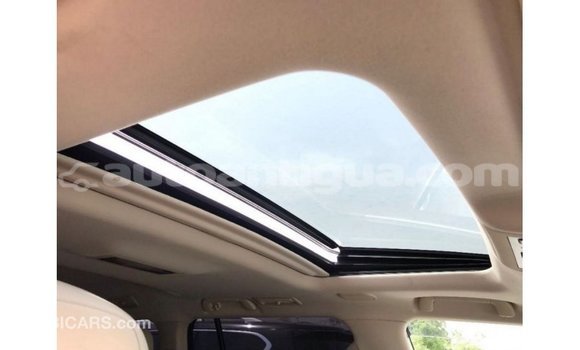 Buy Import Toyota Land Cruiser White Car in Import - Dubai in Antigua Buy Import Toyota Land Cruiser White Car in Import - Dubai in Antigua