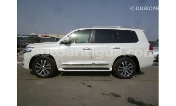 Buy Import Toyota Land Cruiser White Car in Import - Dubai in Antigua Buy Import Toyota Land Cruiser White Car in Import - Dubai in Antigua