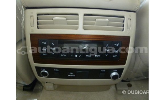 Buy Import Toyota Land Cruiser White Car in Import - Dubai in Antigua Buy Import Toyota Land Cruiser White Car in Import - Dubai in Antigua