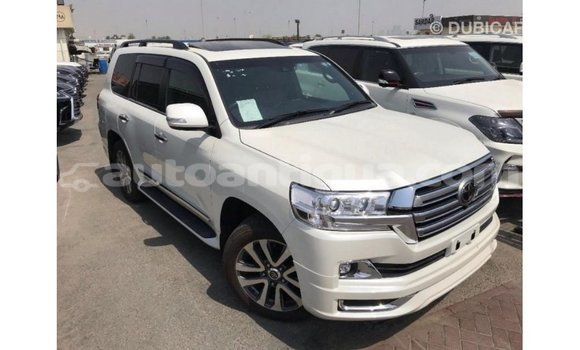 Buy Import Toyota Land Cruiser White Car in Import - Dubai in Antigua Buy Import Toyota Land Cruiser White Car in Import - Dubai in Antigua