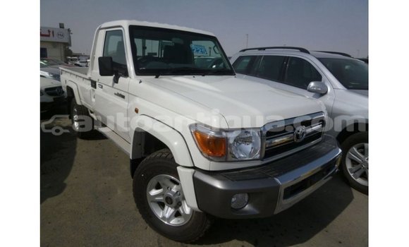 Buy Import Toyota Land Cruiser White Car in Import - Dubai in Antigua Buy Import Toyota Land Cruiser White Car in Import - Dubai in Antigua