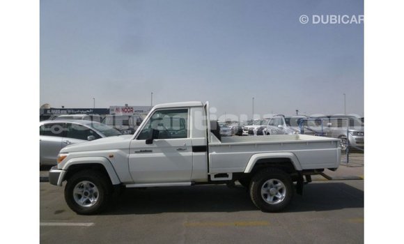 Buy Import Toyota Land Cruiser White Car in Import - Dubai in Antigua Buy Import Toyota Land Cruiser White Car in Import - Dubai in Antigua