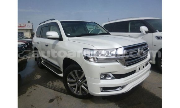 Buy Import Toyota Land Cruiser White Car in Import - Dubai in Antigua Buy Import Toyota Land Cruiser White Car in Import - Dubai in Antigua