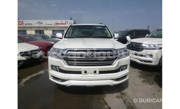 Buy Import Toyota Land Cruiser White Car in Import - Dubai in Antigua Buy Import Toyota Land Cruiser White Car in Import - Dubai in Antigua