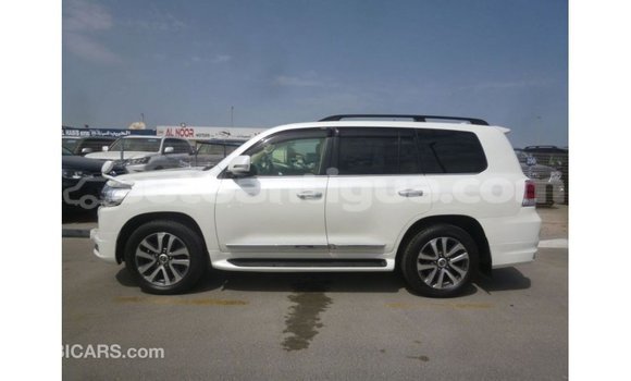 Buy Import Toyota Land Cruiser White Car in Import - Dubai in Antigua Buy Import Toyota Land Cruiser White Car in Import - Dubai in Antigua
