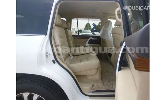 Buy Import Toyota Land Cruiser White Car in Import - Dubai in Antigua Buy Import Toyota Land Cruiser White Car in Import - Dubai in Antigua