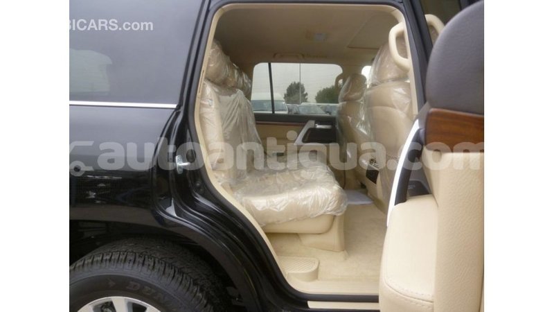 Big with watermark toyota land cruiser antigua import dubai 2170