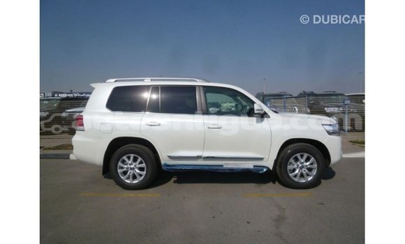 Buy Import Toyota Land Cruiser White Car in Import - Dubai in Antigua Buy Import Toyota Land Cruiser White Car in Import - Dubai in Antigua