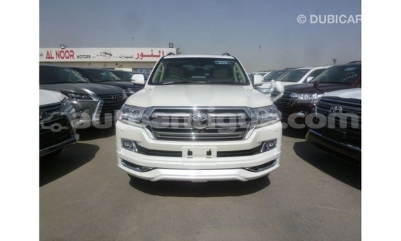 Buy Import Toyota Land Cruiser White Car in Import - Dubai in Antigua Buy Import Toyota Land Cruiser White Car in Import - Dubai in Antigua