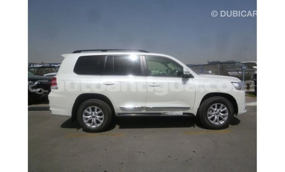 Buy Import Toyota Land Cruiser White Car in Import - Dubai in Antigua Buy Import Toyota Land Cruiser White Car in Import - Dubai in Antigua