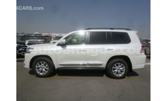 Buy Import Toyota Land Cruiser White Car in Import - Dubai in Antigua Buy Import Toyota Land Cruiser White Car in Import - Dubai in Antigua
