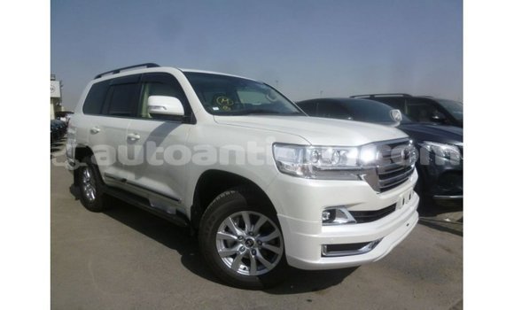 Buy Import Toyota Land Cruiser White Car in Import - Dubai in Antigua Buy Import Toyota Land Cruiser White Car in Import - Dubai in Antigua
