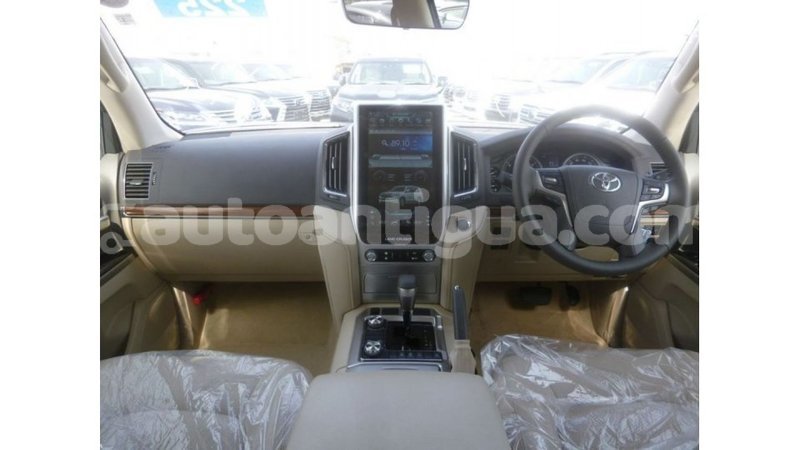 Big with watermark toyota land cruiser antigua import dubai 2175