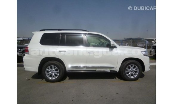 Buy Import Toyota Land Cruiser White Car in Import - Dubai in Antigua Buy Import Toyota Land Cruiser White Car in Import - Dubai in Antigua