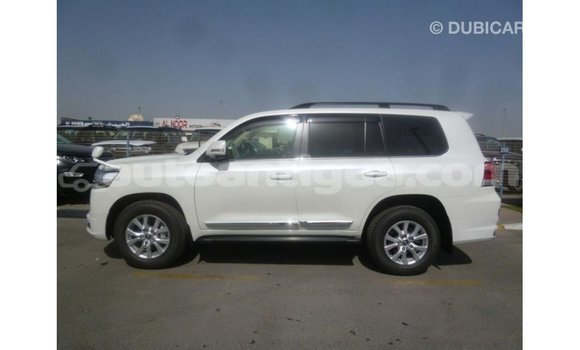 Buy Import Toyota Land Cruiser White Car in Import - Dubai in Antigua Buy Import Toyota Land Cruiser White Car in Import - Dubai in Antigua