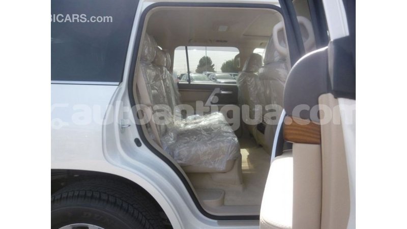 Big with watermark toyota land cruiser antigua import dubai 2175