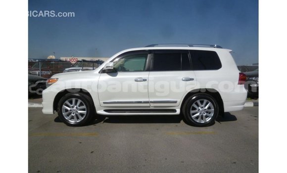 Buy Import Toyota Land Cruiser White Car in Import - Dubai in Antigua Buy Import Toyota Land Cruiser White Car in Import - Dubai in Antigua
