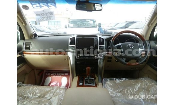Buy Import Toyota Land Cruiser White Car in Import - Dubai in Antigua Buy Import Toyota Land Cruiser White Car in Import - Dubai in Antigua