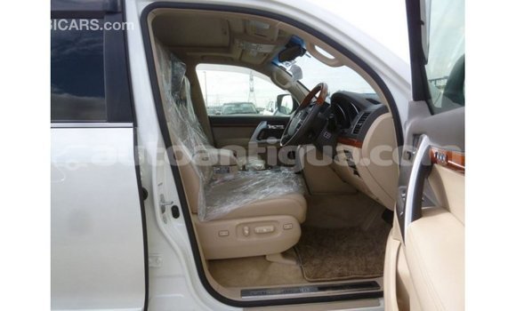 Buy Import Toyota Land Cruiser White Car in Import - Dubai in Antigua Buy Import Toyota Land Cruiser White Car in Import - Dubai in Antigua