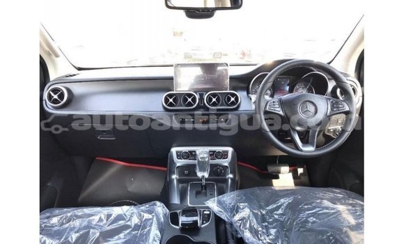 Buy Import Mercedes-Benz 250 Black Car in Import - Dubai in Antigua Buy Import Mercedes-Benz 250 Black Car in Import - Dubai in Antigua