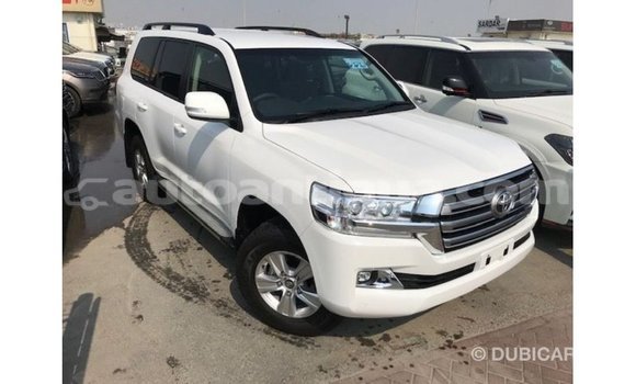 Buy Import Toyota Land Cruiser White Car in Import - Dubai in Antigua Buy Import Toyota Land Cruiser White Car in Import - Dubai in Antigua