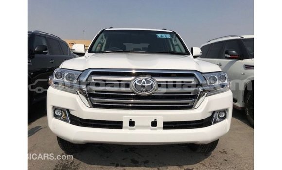 Buy Import Toyota Land Cruiser White Car in Import - Dubai in Antigua Buy Import Toyota Land Cruiser White Car in Import - Dubai in Antigua