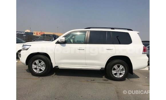 Buy Import Toyota Land Cruiser White Car in Import - Dubai in Antigua Buy Import Toyota Land Cruiser White Car in Import - Dubai in Antigua