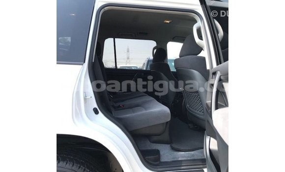 Buy Import Toyota Land Cruiser White Car in Import - Dubai in Antigua Buy Import Toyota Land Cruiser White Car in Import - Dubai in Antigua