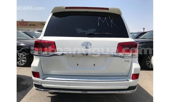 Buy Import Toyota Land Cruiser White Car in Import - Dubai in Antigua Buy Import Toyota Land Cruiser White Car in Import - Dubai in Antigua