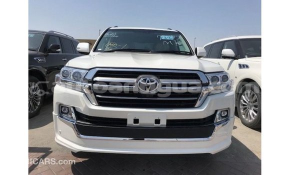 Buy Import Toyota Land Cruiser White Car in Import - Dubai in Antigua Buy Import Toyota Land Cruiser White Car in Import - Dubai in Antigua