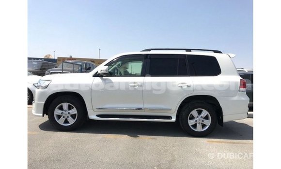 Buy Import Toyota Land Cruiser White Car in Import - Dubai in Antigua Buy Import Toyota Land Cruiser White Car in Import - Dubai in Antigua