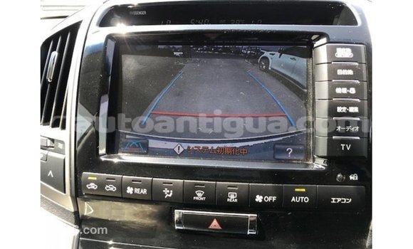 Buy Import Toyota Land Cruiser White Car in Import - Dubai in Antigua Buy Import Toyota Land Cruiser White Car in Import - Dubai in Antigua