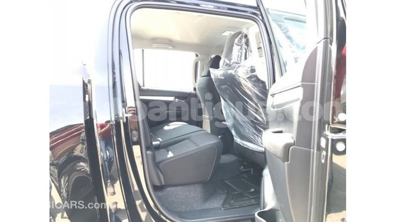 Big with watermark toyota hilux antigua import dubai 2196