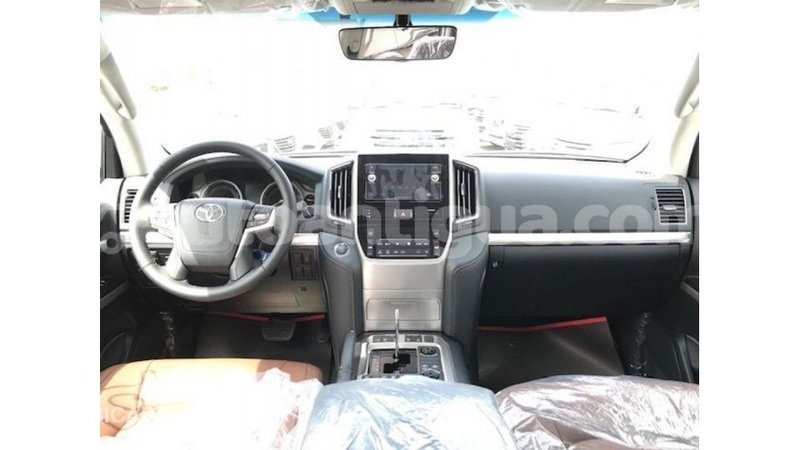 Big with watermark toyota land cruiser antigua import dubai 2198