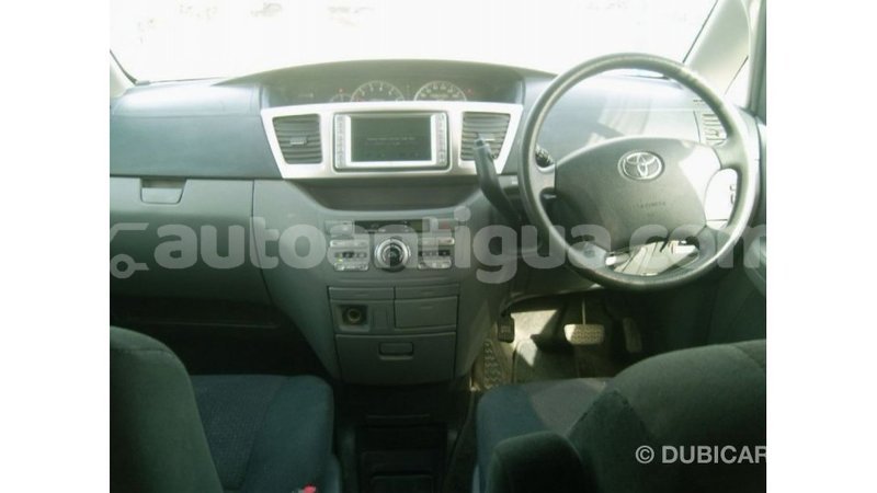 Big with watermark toyota noah antigua import dubai 2203