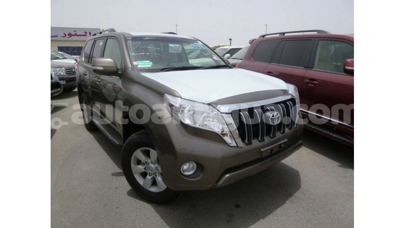 Big with watermark toyota prado antigua import dubai 2221