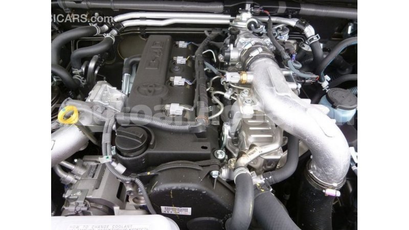 Big with watermark toyota prado antigua import dubai 2221