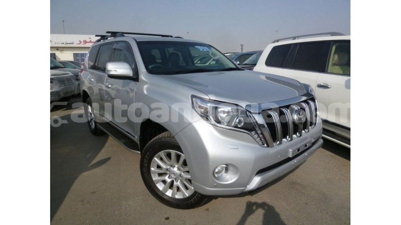 Big with watermark toyota prado antigua import dubai 2226