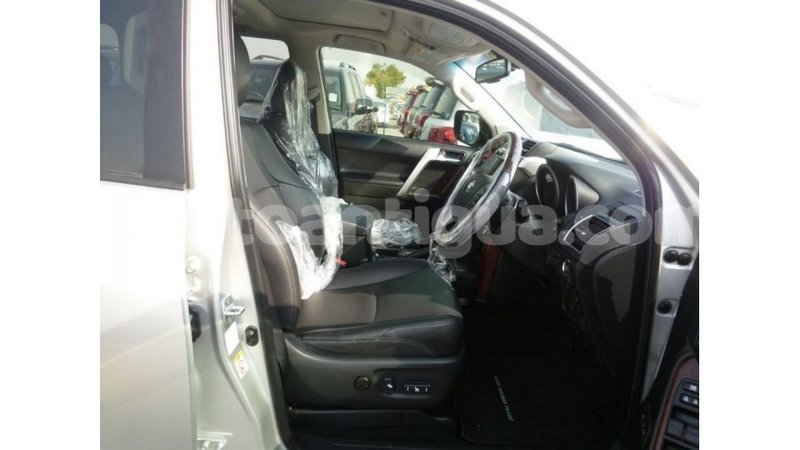 Big with watermark toyota prado antigua import dubai 2226