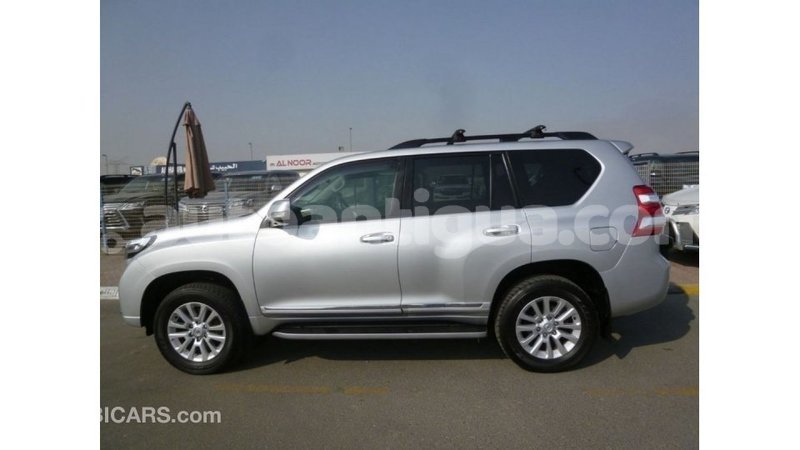 Big with watermark toyota prado antigua import dubai 2226