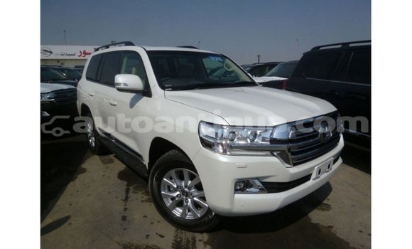 Buy Import Toyota Land Cruiser White Car in Import - Dubai in Antigua Buy Import Toyota Land Cruiser White Car in Import - Dubai in Antigua