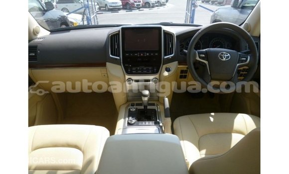 Buy Import Toyota Land Cruiser White Car in Import - Dubai in Antigua Buy Import Toyota Land Cruiser White Car in Import - Dubai in Antigua