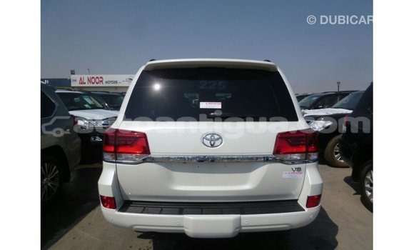 Buy Import Toyota Land Cruiser White Car in Import - Dubai in Antigua Buy Import Toyota Land Cruiser White Car in Import - Dubai in Antigua