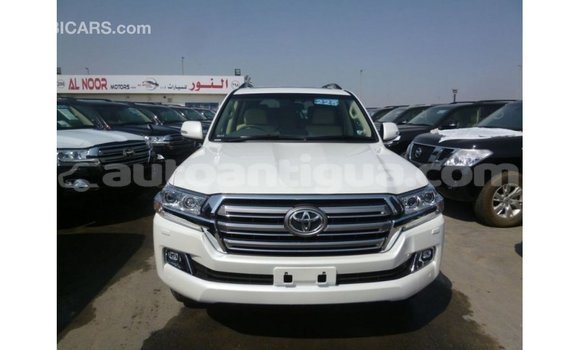 Buy Import Toyota Land Cruiser White Car in Import - Dubai in Antigua Buy Import Toyota Land Cruiser White Car in Import - Dubai in Antigua