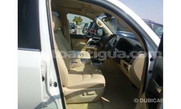 Buy Import Toyota Land Cruiser White Car in Import - Dubai in Antigua Buy Import Toyota Land Cruiser White Car in Import - Dubai in Antigua