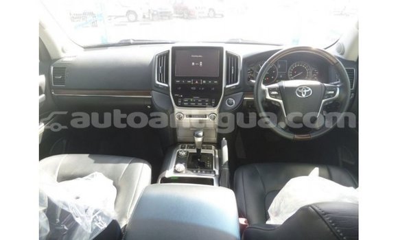 Buy Import Toyota Land Cruiser White Car in Import - Dubai in Antigua Buy Import Toyota Land Cruiser White Car in Import - Dubai in Antigua